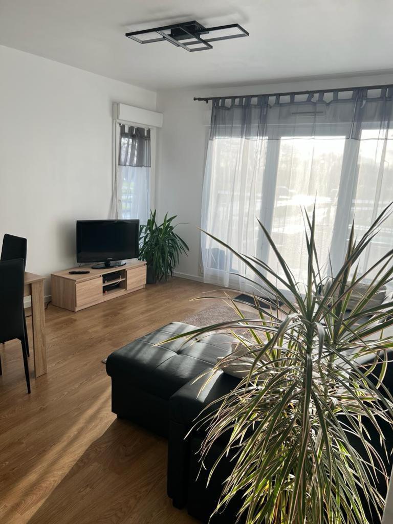 Appartement 5Min Gare Rer Disneyland Paris Val D'Europe La Vallee Village Parking Inclus Montévrain Exteriér fotografie
